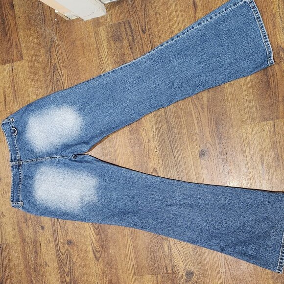 Size 9 flared jeans - Picture 2 of 4